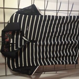 Ladies, daily sports top size large